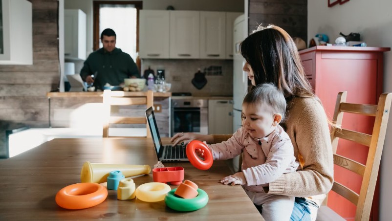 Childcare costs prevent 2 in 5 women from returning to workforce